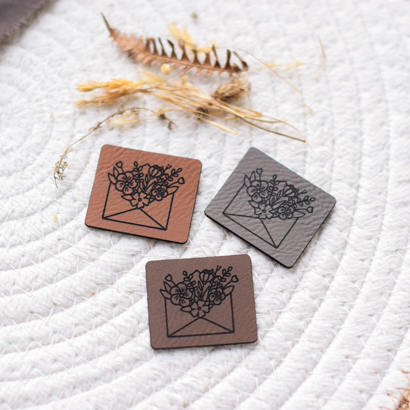 Kunstlederlabel "Blühender Umschlag"