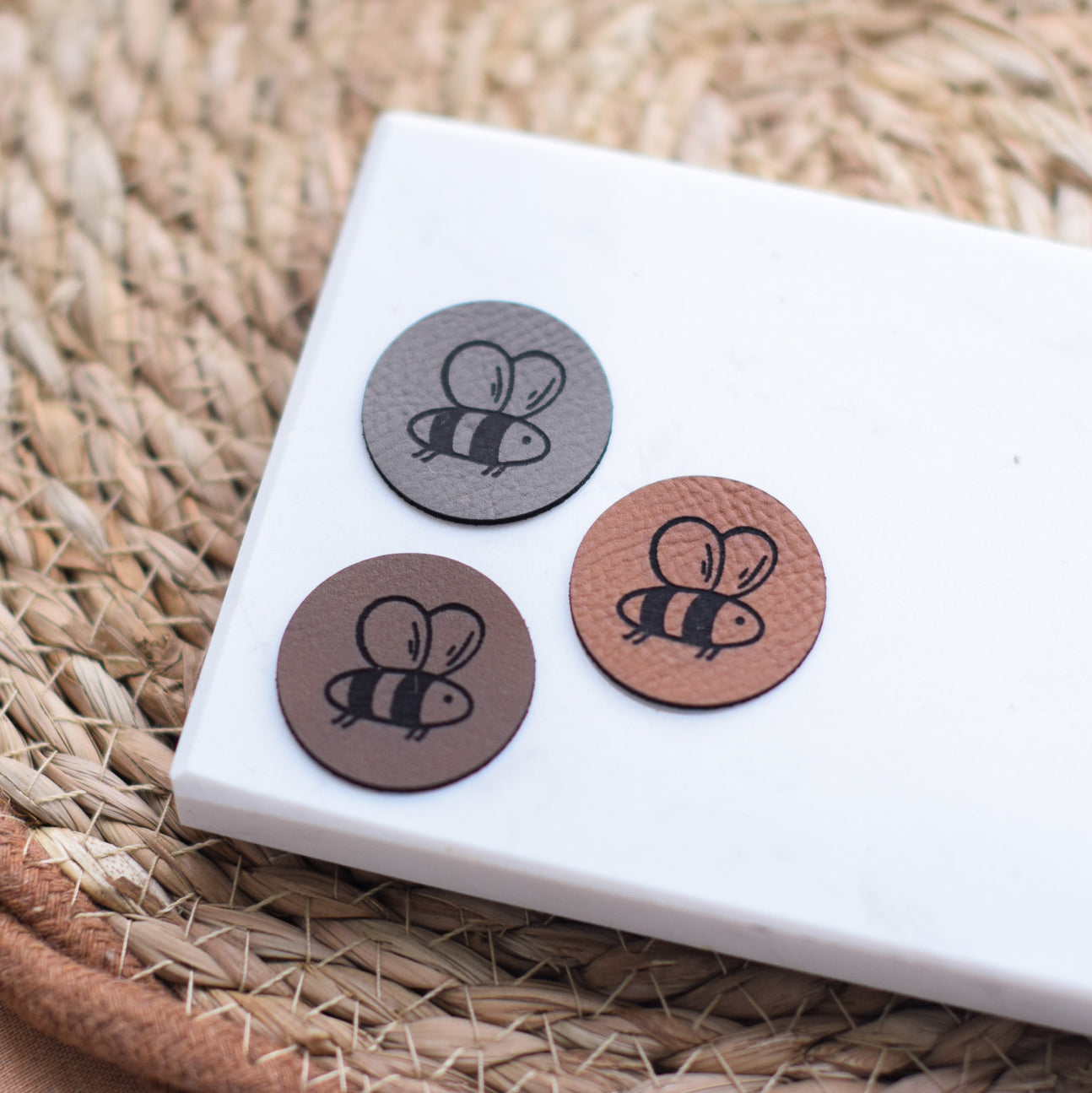 Kunstlederlabel "Biene"