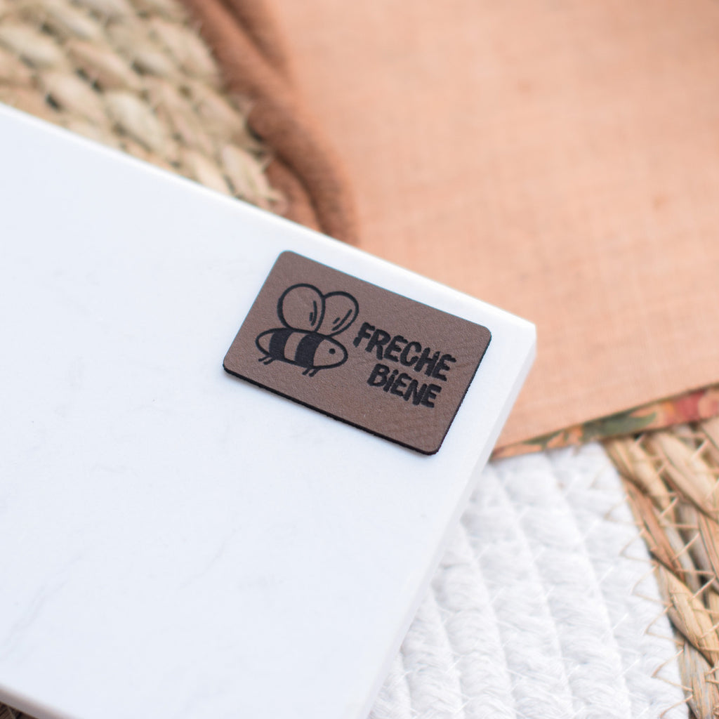 Kunstlederlabel "Freche Biene"