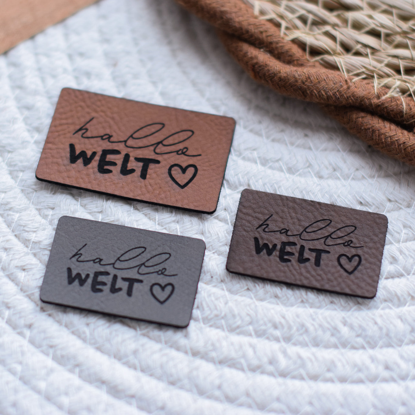 Kunstlederlabel "Hallo Welt - Herz"