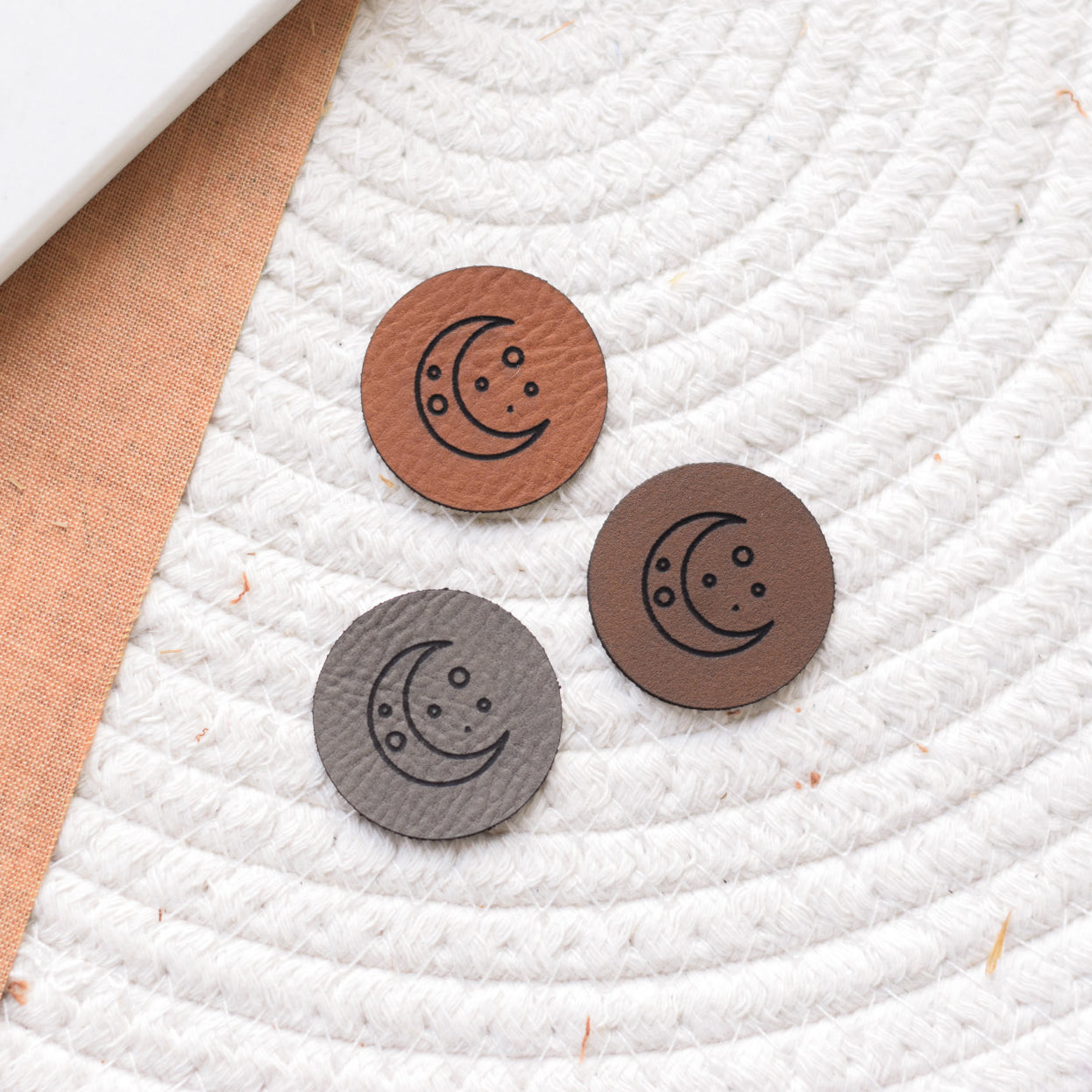 Kunstlederlabel "Mond"