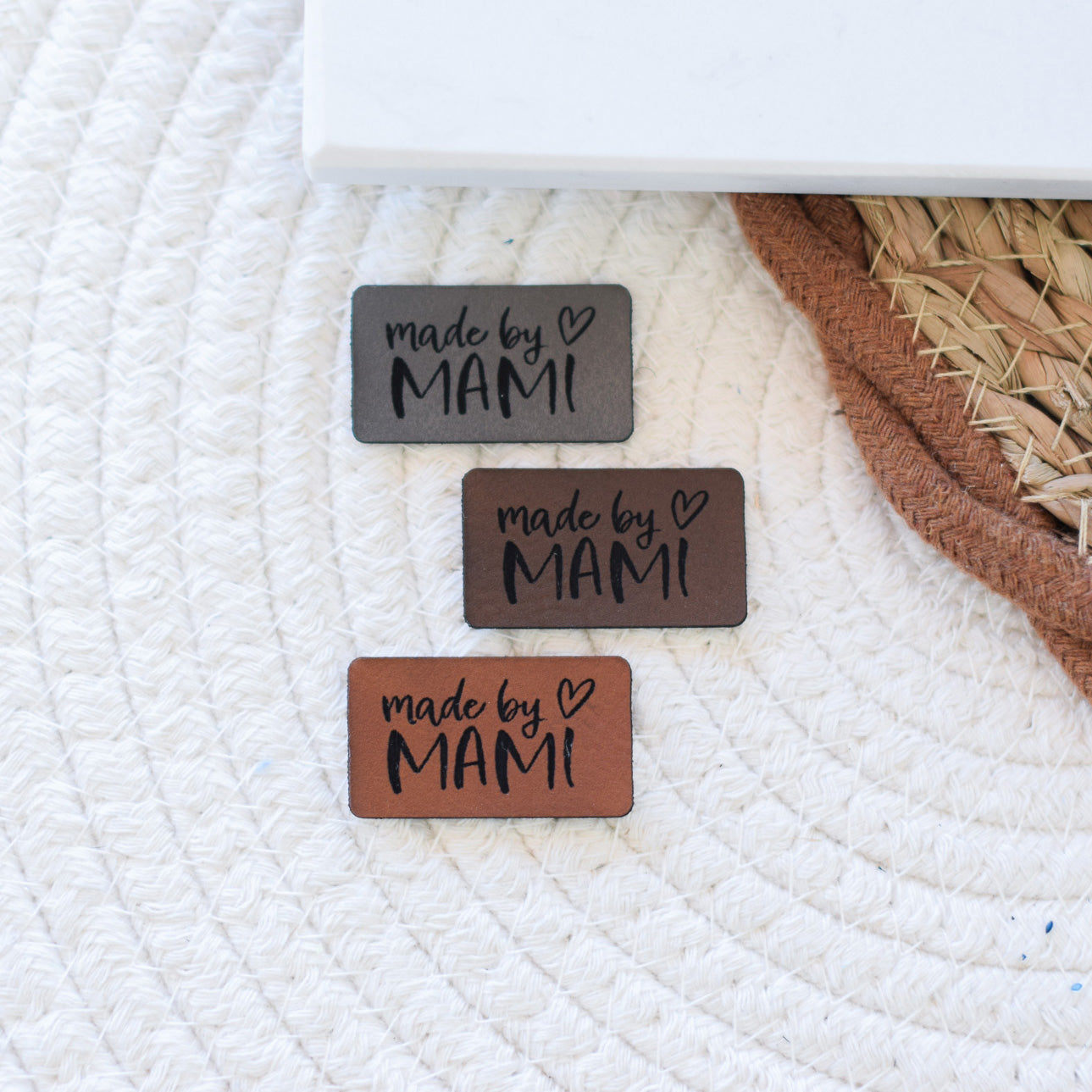 Kunstlederlabel "made by MAMI"