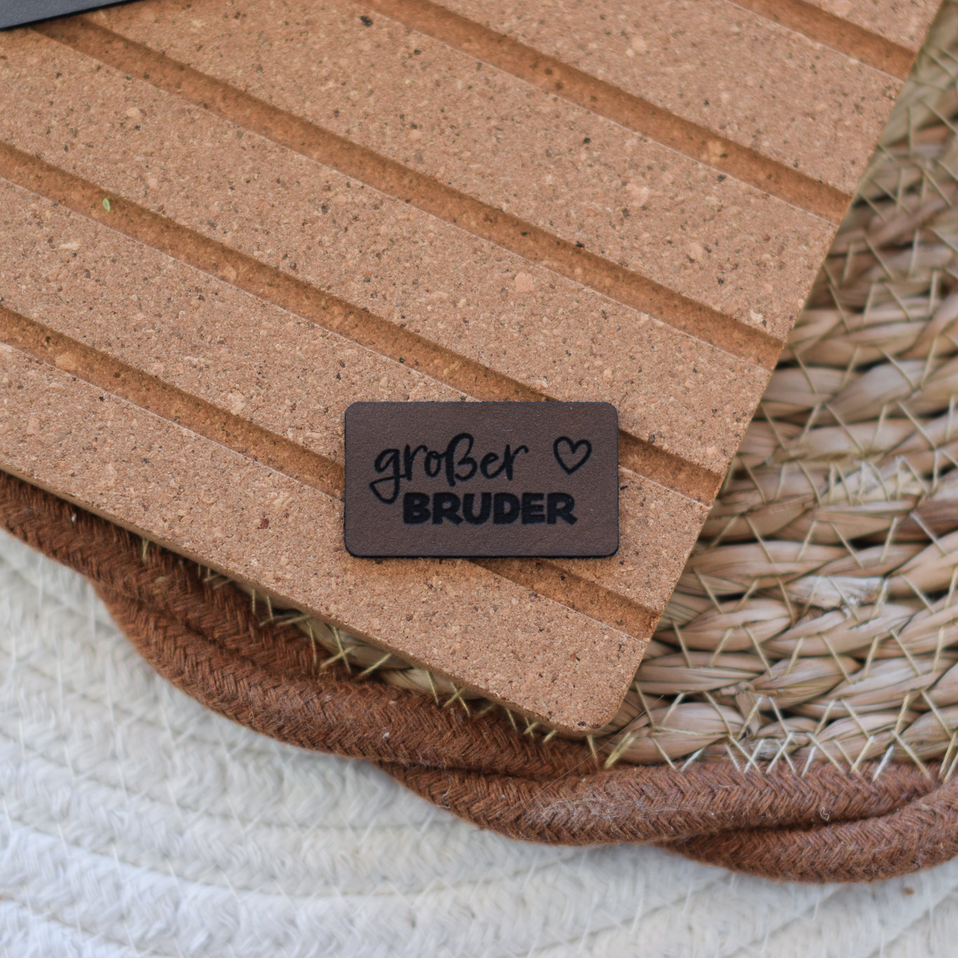 Kunstlederlabel "großer Bruder"
