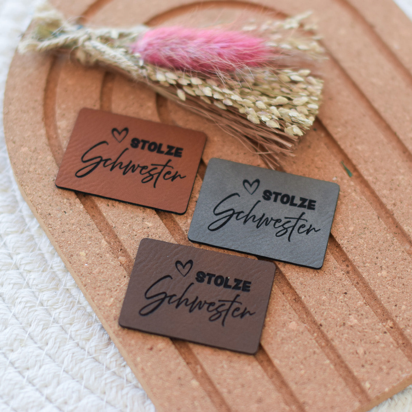 Kunstlederlabel "stolze Schwester"
