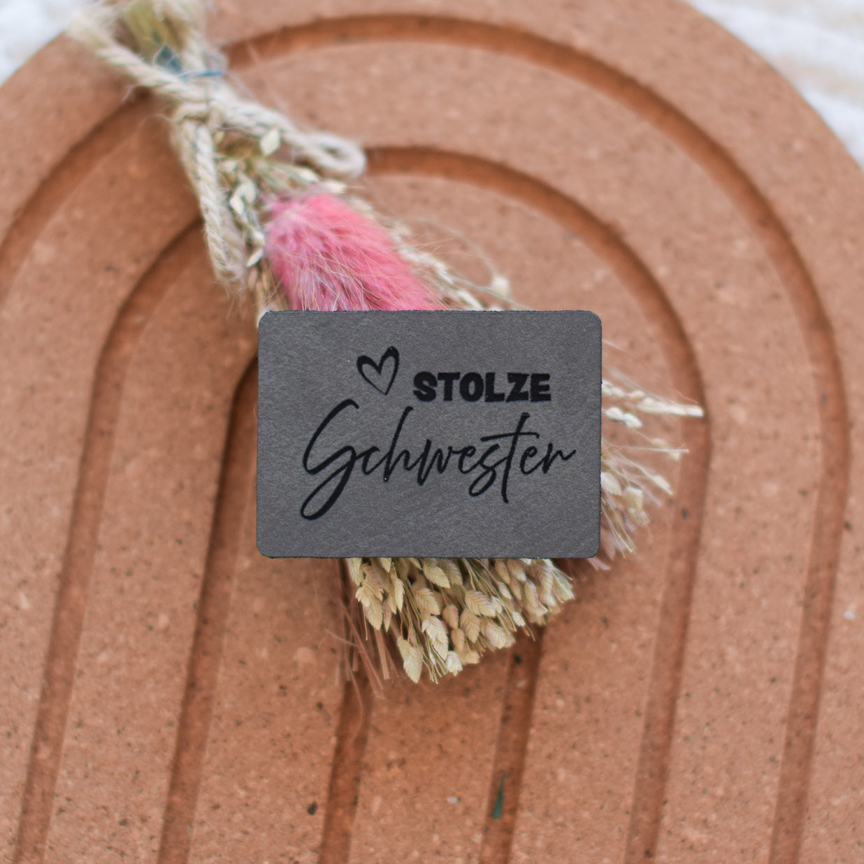 Kunstlederlabel "stolze Schwester"