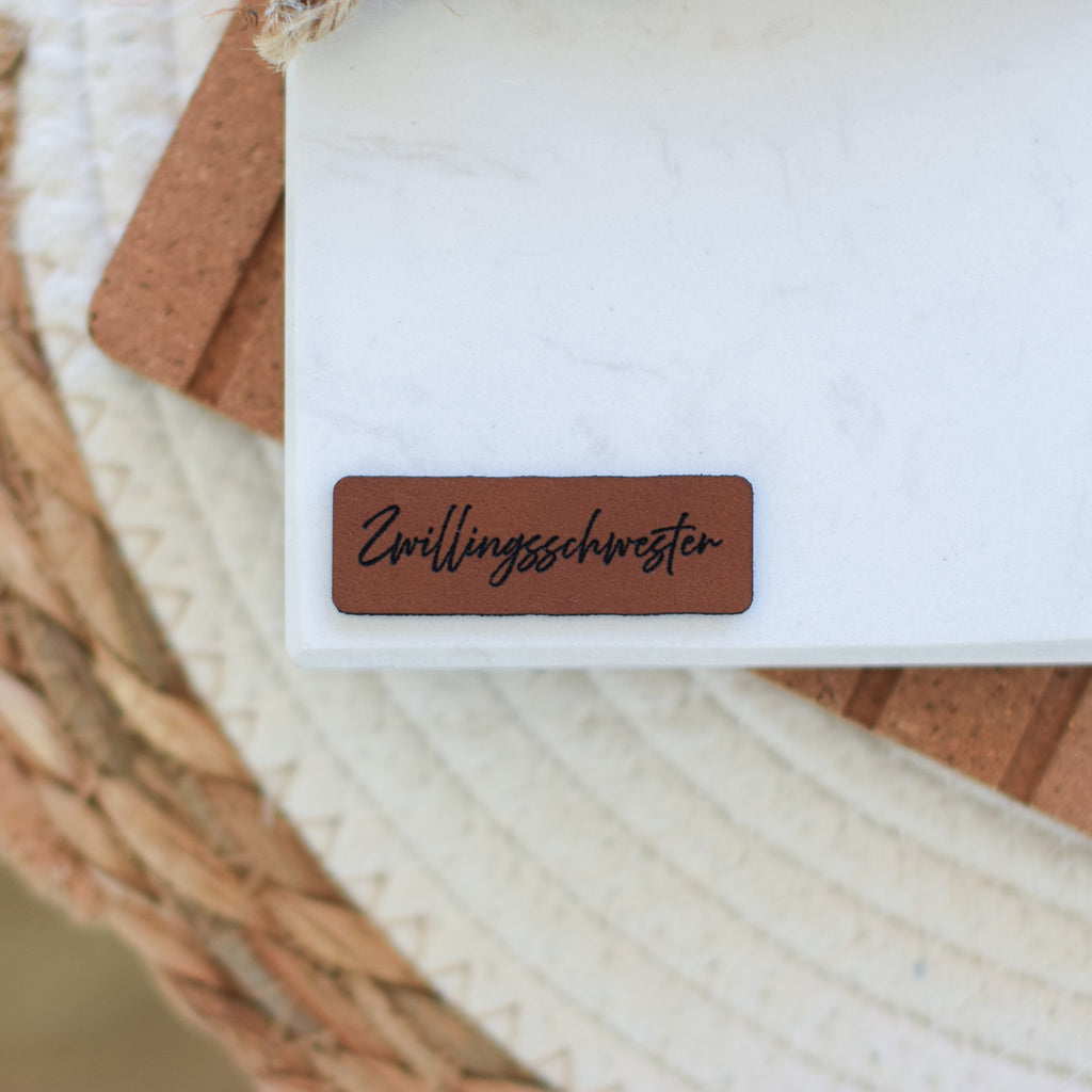 Kunstlederlabel "Zwillingsschwester"
