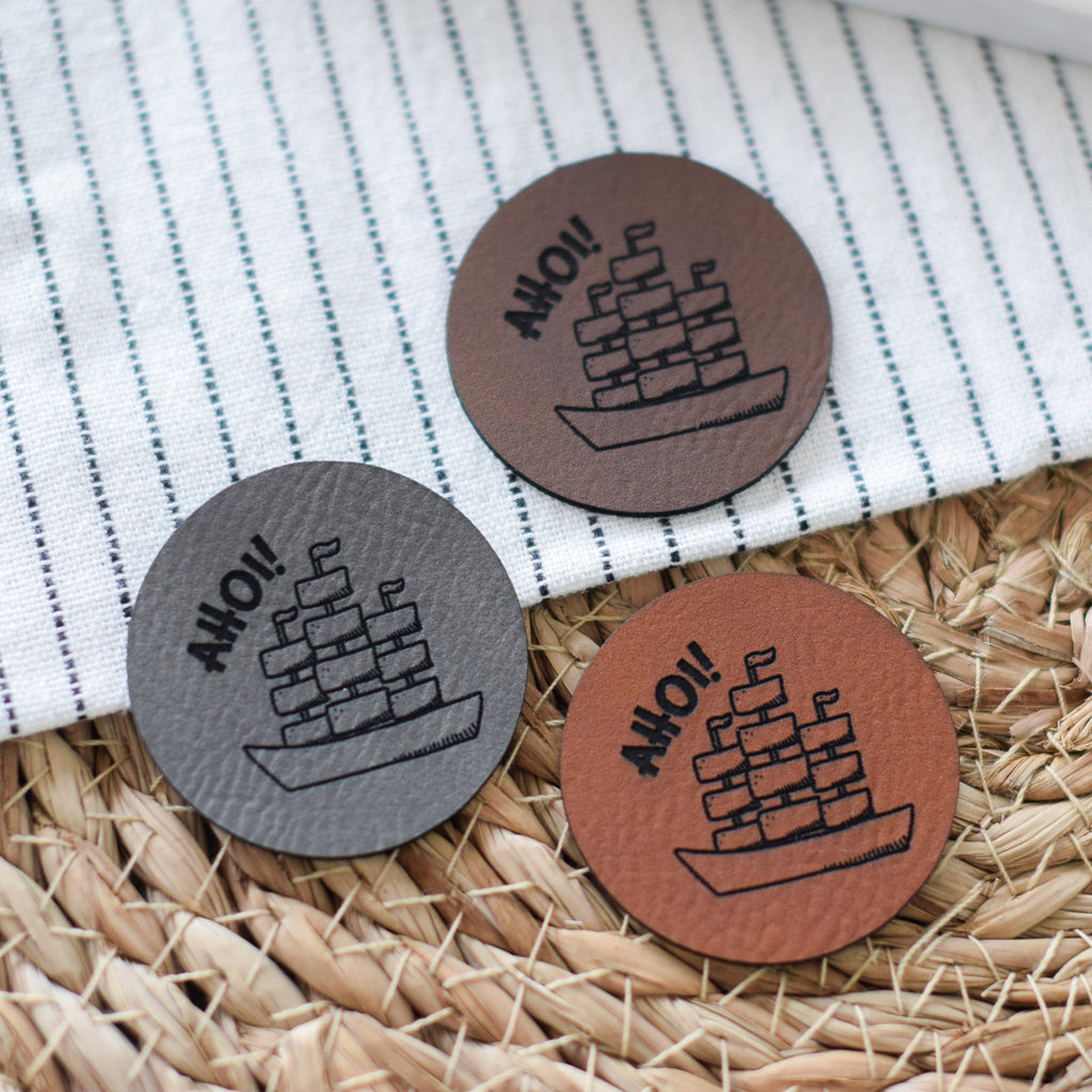 Kunstlederlabel "Schiff Ahoi!"