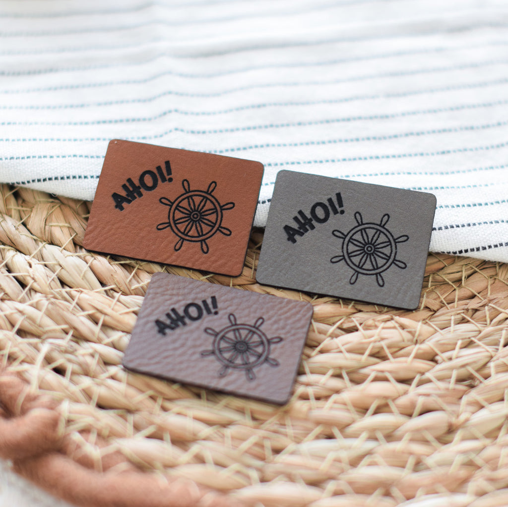 Kunstlederlabel "Steuerrad Ahoi!"