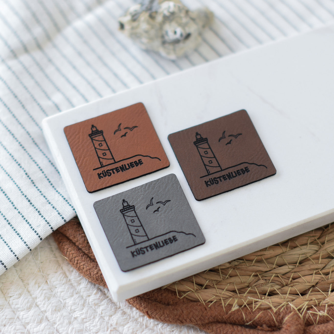 Kunstlederlabel "Küstenliebe Leuchtturm"