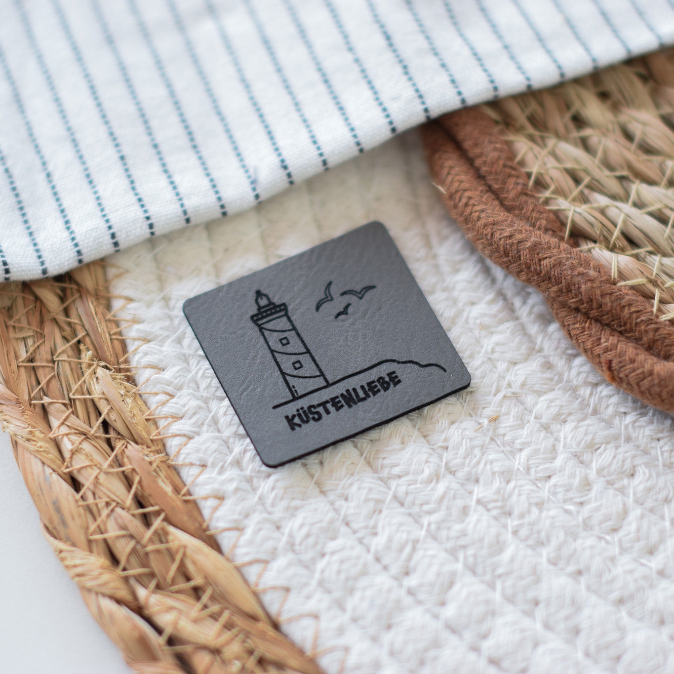 Kunstlederlabel "Küstenliebe Leuchtturm"