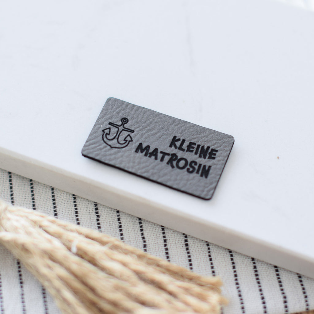 Kunstlederlabel "Kleine Matrosin"