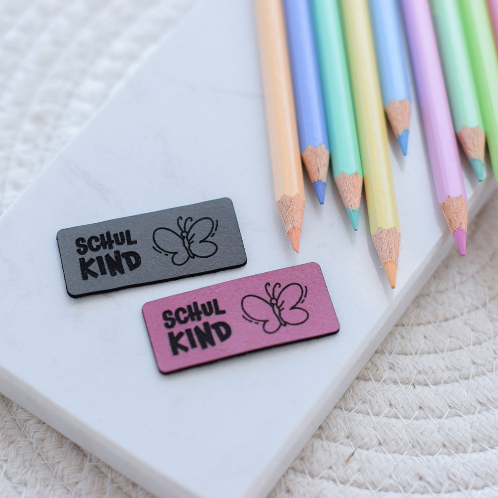Kunstlederlabel "Schulkind Schmetterling"