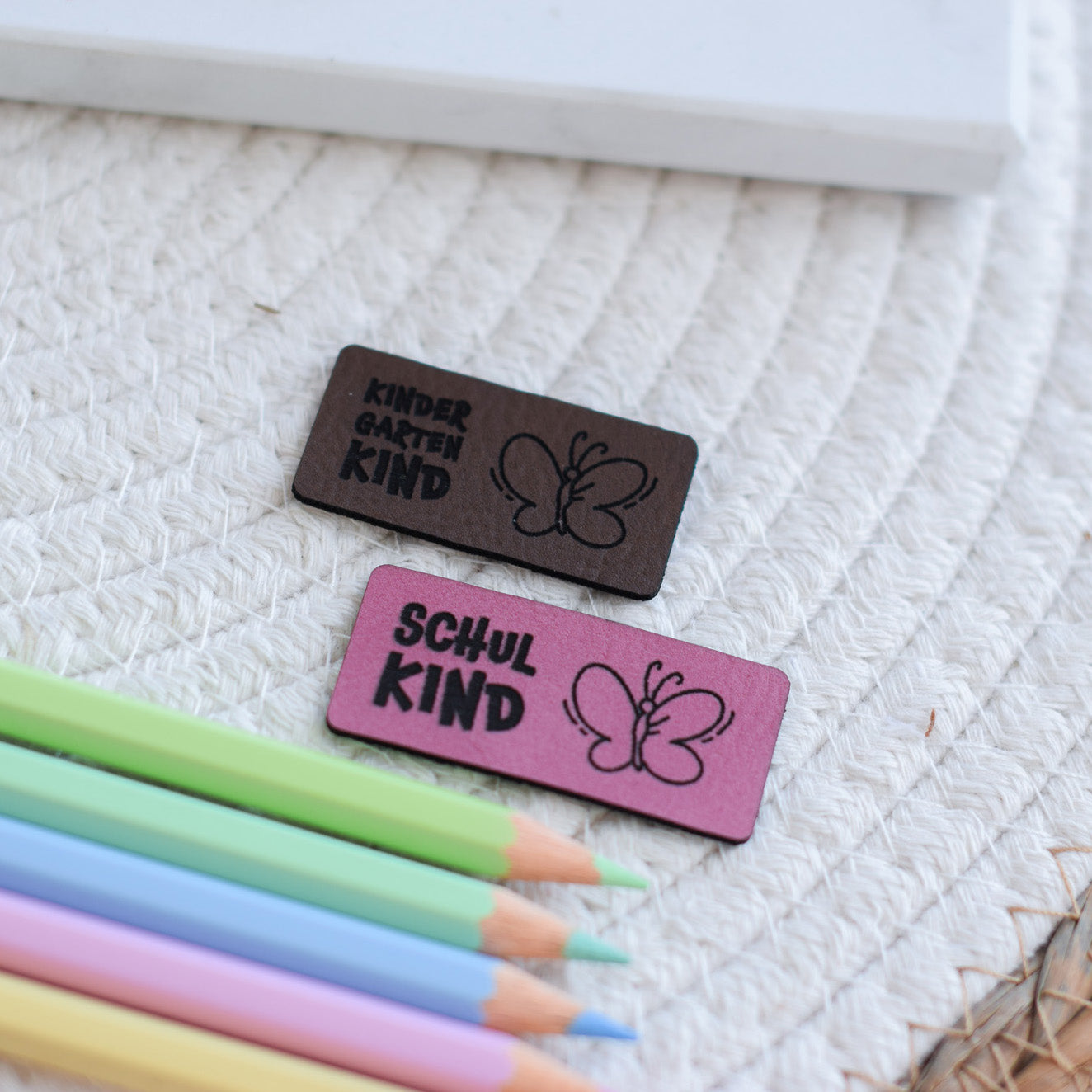Kunstlederlabel "Kindergartenkind Schmetterling"